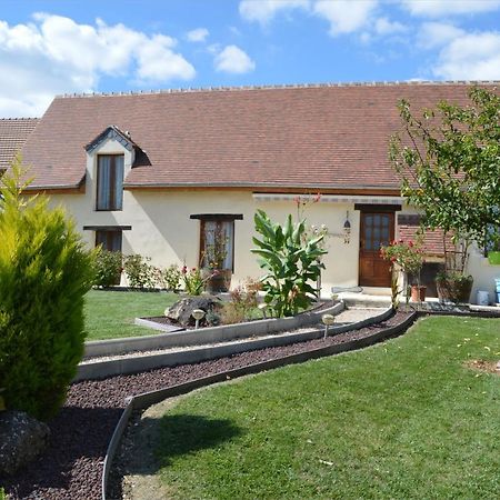 Les GITES DE LA CHAPINIERE Châteauvieux Extérieur photo