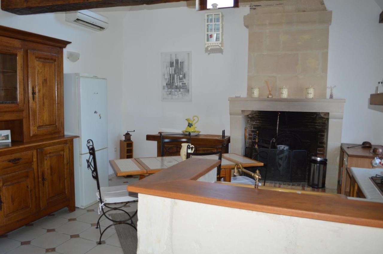 Les GITES DE LA CHAPINIERE Châteauvieux Extérieur photo