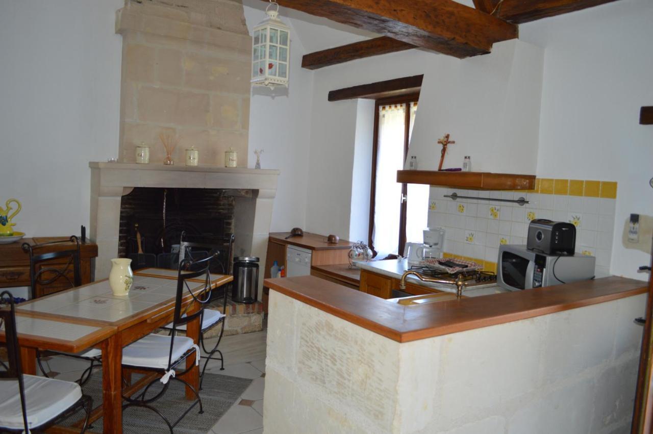 Les GITES DE LA CHAPINIERE Châteauvieux Extérieur photo