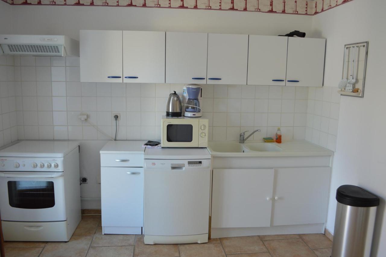 Les GITES DE LA CHAPINIERE Châteauvieux Extérieur photo